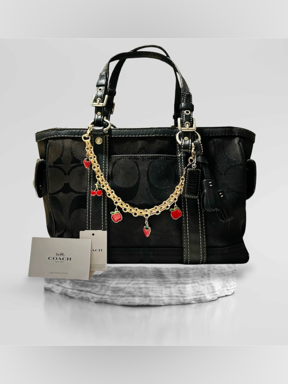 Vintage Coach Y2K soho shoulder Bag Black Signature Tote with cherry chain tote - Picture 8 of 17